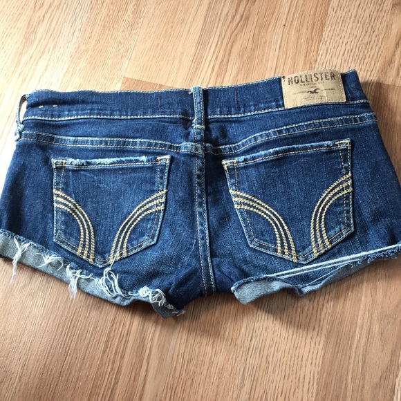 Shorts - Picture 3 of 3